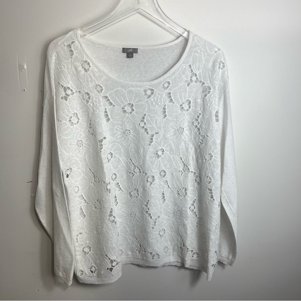 J. Jill white Linen Blend cut out floral sweater size M 1762